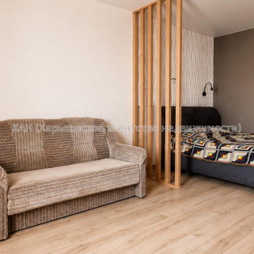 Продам квартиру, Ньютона ул. , 1 кім., 45 м², капитальный ремонт 