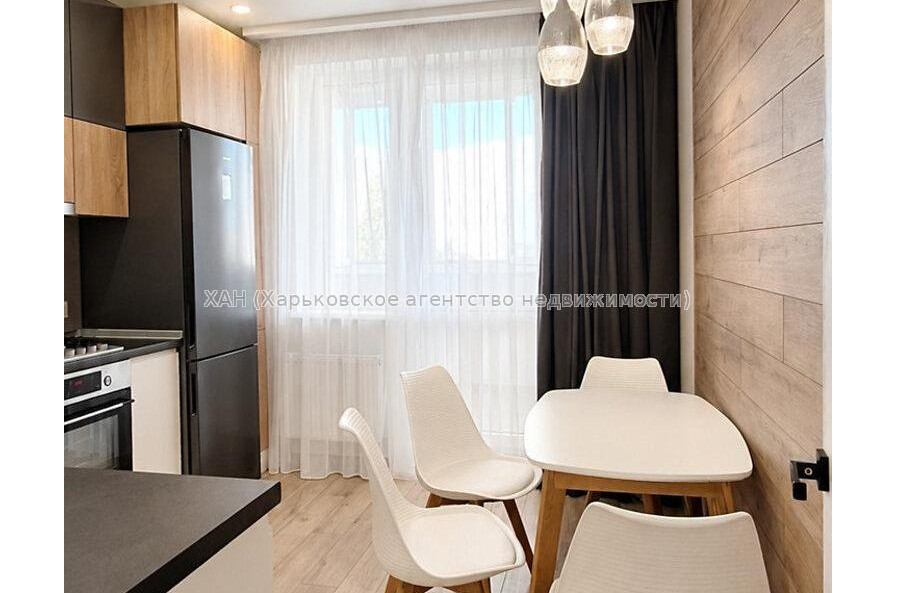 Продам квартиру, Ньютона ул. , 1 кім., 45 м², капитальный ремонт 