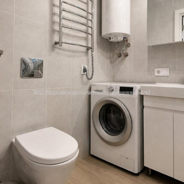 Продам квартиру, Ньютона ул. , 1 кім., 45 м², капитальный ремонт 