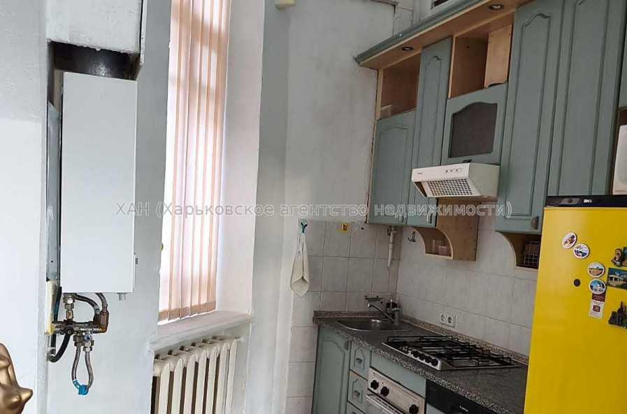 Продам квартиру, Мироносицкая ул. , 2 кім., 85.80 м², капитальный ремонт 