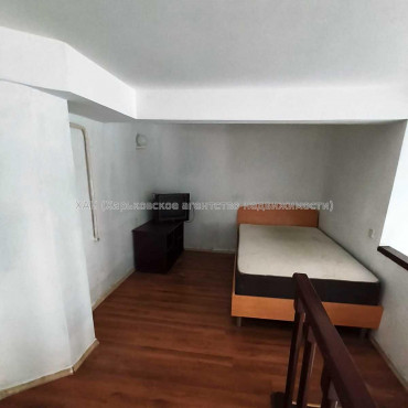 Продам квартиру, Мироносицкая ул. , 2 кім., 85.80 м², капитальный ремонт 