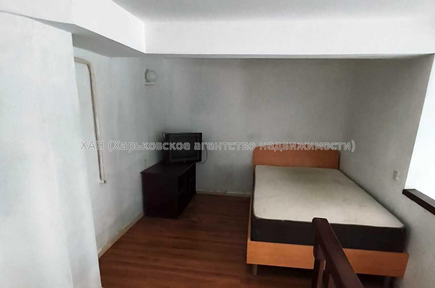 Продам квартиру, Мироносицкая ул. , 2 кім., 85.80 м², капитальный ремонт 