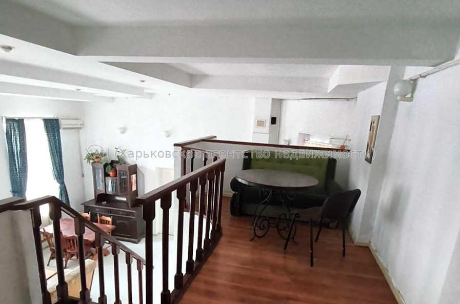Продам квартиру, Мироносицкая ул. , 2 кім., 85.80 м², капитальный ремонт 