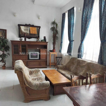 Продам квартиру, Мироносицкая ул. , 2 кім., 85.80 м², капитальный ремонт 