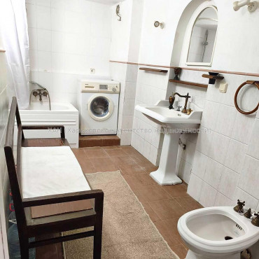 Продам квартиру, Мироносицкая ул. , 2 кім., 85.80 м², капитальный ремонт 