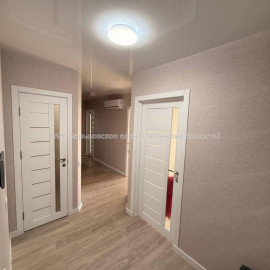 Продам квартиру, Полтавский Шлях ул. , 3 кім., 70 м², капитальный ремонт