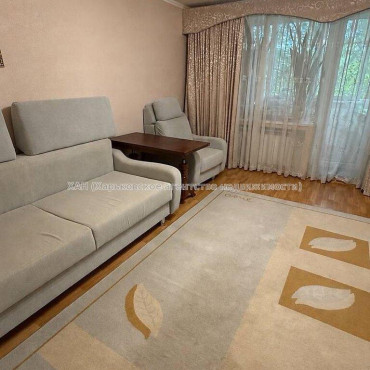 Продам квартиру, Клочковская ул. , 3 кім., 68 м², капитальный ремонт 