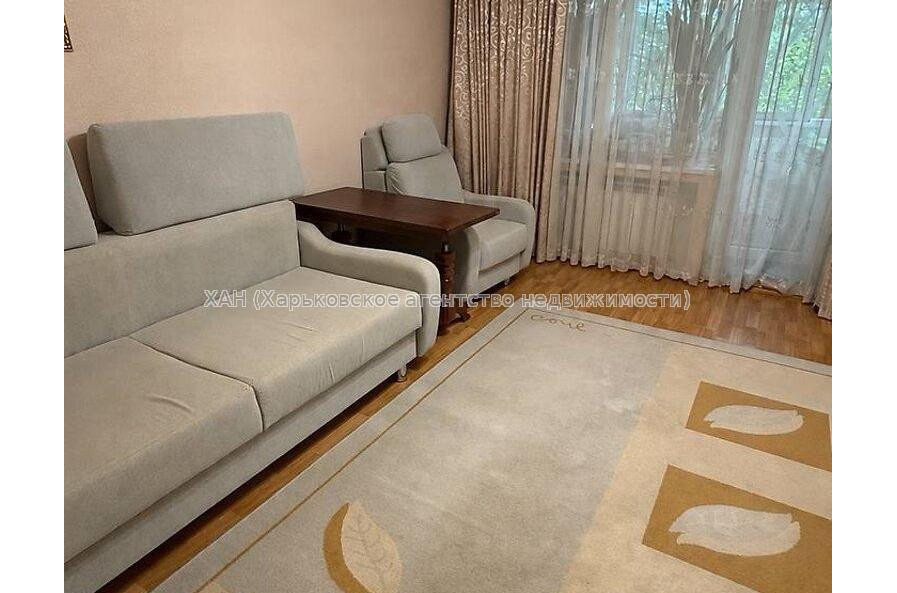 Продам квартиру, Клочковская ул. , 3 кім., 68 м², капитальный ремонт 