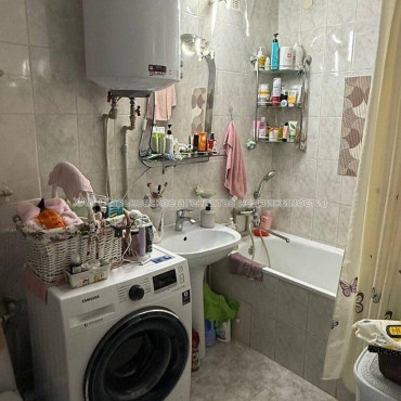 Продам квартиру, Клочковская ул. , 3 кім., 68 м², капитальный ремонт 
