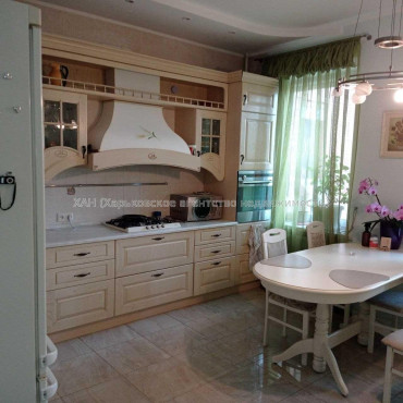 Продам квартиру, Данилевского ул. , 3  ком., 142.20 м², евроремонт 