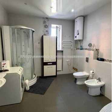 Продам квартиру, Данилевского ул. , 3  ком., 142.20 м², евроремонт 
