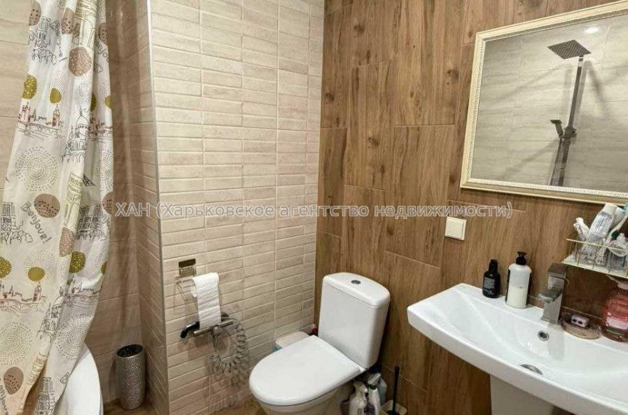 Продам квартиру, Льва Ландау просп. , 2 кім., 55 м², капитальный ремонт 