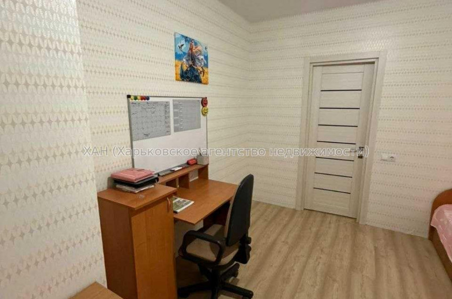 Продам квартиру, Льва Ландау просп. , 2 кім., 55 м², капитальный ремонт 