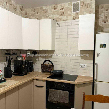 Продам квартиру, Льва Ландау просп. , 2 кім., 55 м², капитальный ремонт 