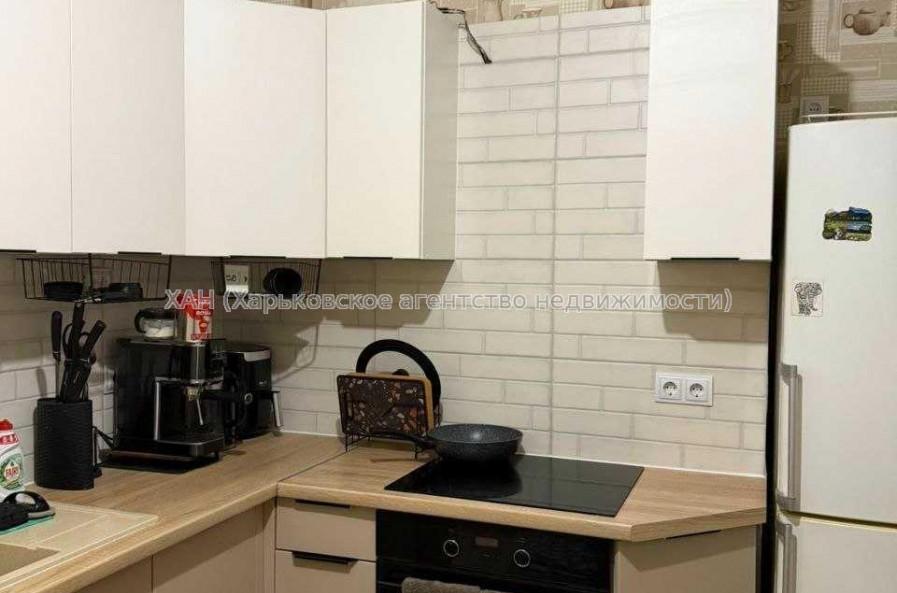Продам квартиру, Льва Ландау просп. , 2 кім., 55 м², капитальный ремонт 