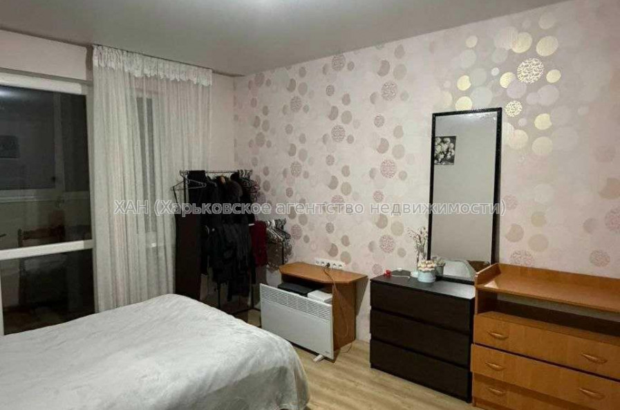 Продам квартиру, Льва Ландау просп. , 2 кім., 55 м², капитальный ремонт 
