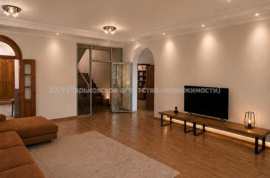 Продам дом, Кольцевая ул. , 400 м², 12 сот., авторский дизайн 