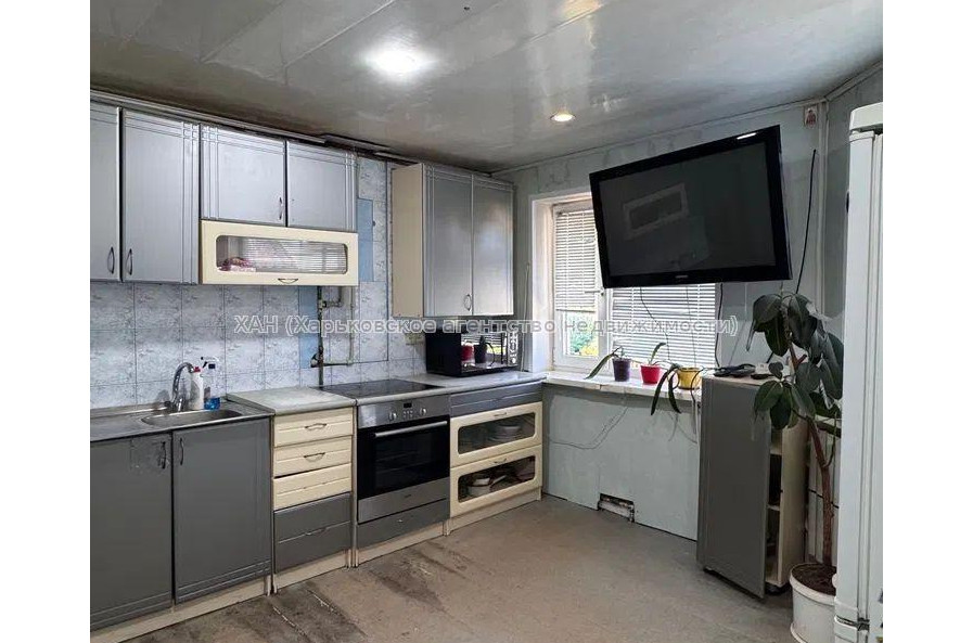 Продам будинок, Золочевская ул. , 100 м², 3 соток, косметический ремонт 