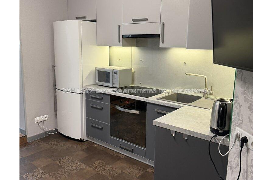 Продам квартиру, Велозаводская ул. , 2 кім., 57.50 м², евроремонт 