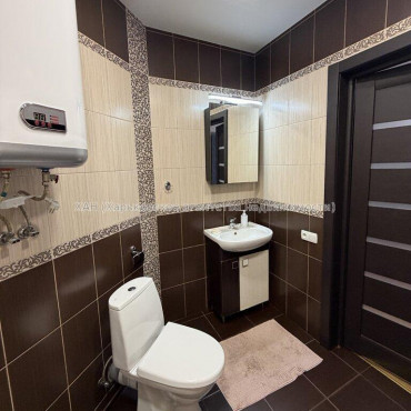 Продам квартиру, Велозаводская ул. , 2 кім., 57.50 м², евроремонт 