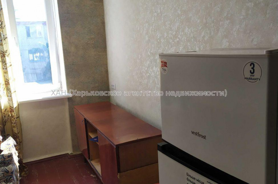 Продам квартиру, 12 Апреля ул. , 1  ком., 13.10 м², косметический ремонт 