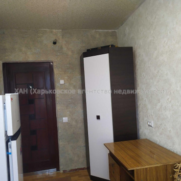Продам квартиру, 12 Апреля ул. , 1  ком., 13.10 м², косметический ремонт 