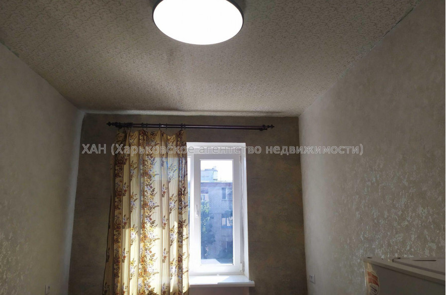Продам квартиру, 12 Апреля ул. , 1  ком., 13.10 м², косметический ремонт 