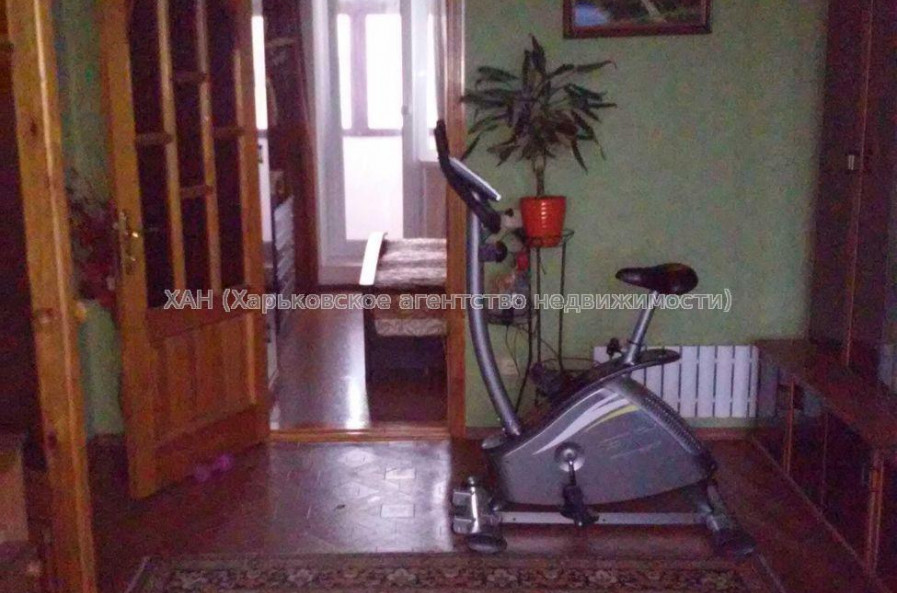 Продам квартиру, Пастера Луи ул. , 4 кім., 84 м², капитальный ремонт 