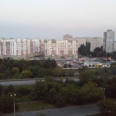 Продам квартиру, Пастера Луи ул. , 4 кім., 84 м², капитальный ремонт 
