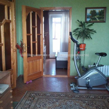 Продам квартиру, Пастера Луи ул. , 4 кім., 84 м², капитальный ремонт 