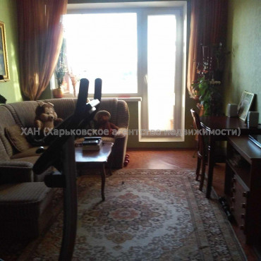 Продам квартиру, Пастера Луи ул. , 4 кім., 84 м², капитальный ремонт 