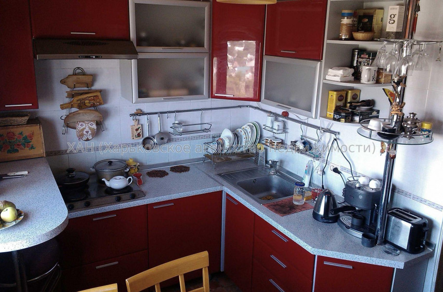 Продам квартиру, Пастера Луи ул. , 4 кім., 84 м², капитальный ремонт 
