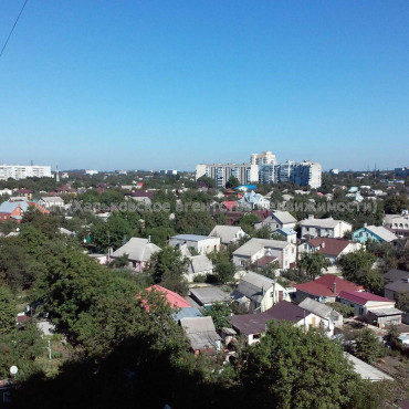 Продам квартиру, Пастера Луи ул. , 4 кім., 84 м², капитальный ремонт 