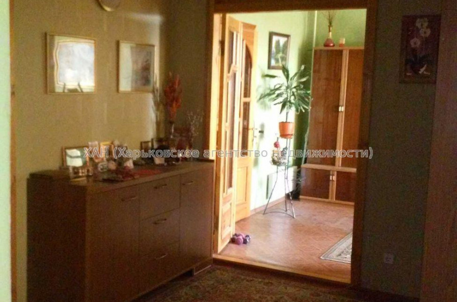 Продам квартиру, Пастера Луи ул. , 4 кім., 84 м², капитальный ремонт 