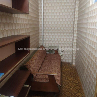 Продам квартиру, Ковтуна ул. , 1  ком., 40 м², капитальный ремонт 