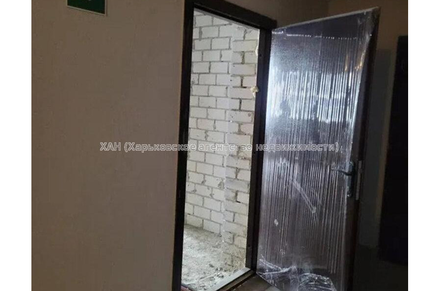 Продам квартиру, Полтавский Шлях ул. , 1  ком., 40 м², без внутренних работ 
