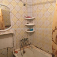 Продам квартиру, Амосова ул. , 3 кім., 65 м², косметический ремонт 