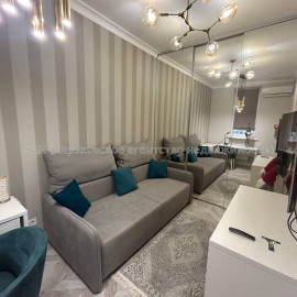 Продам квартиру, Профессорская ул. , 3 кім., 80 м², евроремонт