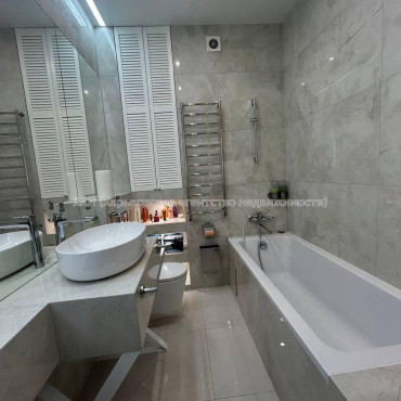 Продам квартиру, Профессорская ул. , 3 кім., 80 м², евроремонт 