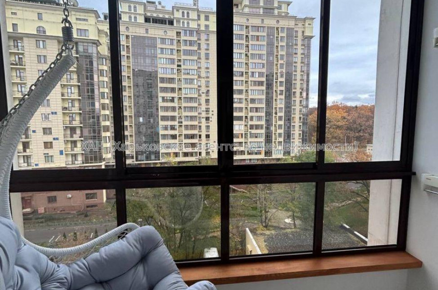 Продам квартиру, Профессорская ул. , 3 кім., 80 м², евроремонт 