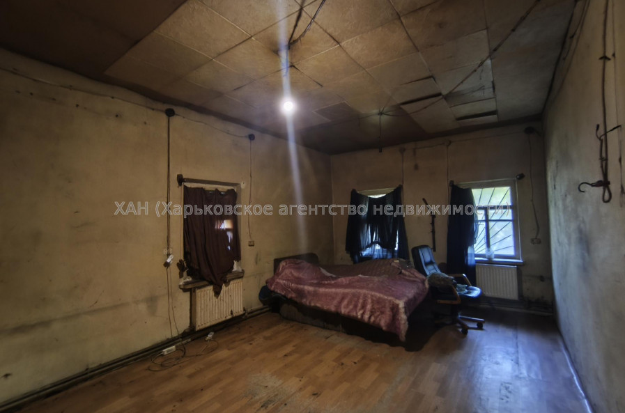 Продам дом, Сидоренковская ул. , 212.70 м², 6 сот., без ремонта 