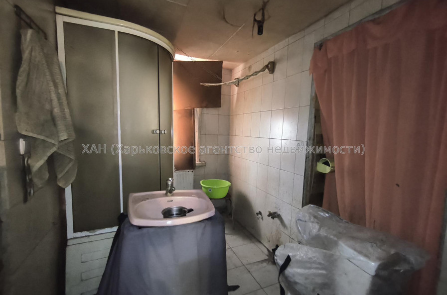 Продам дом, Сидоренковская ул. , 212.70 м², 6 сот., без ремонта 
