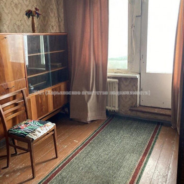 Продам квартиру, Михаила Комарова ул. , 2 кім., 47.90 м², косметический ремонт 