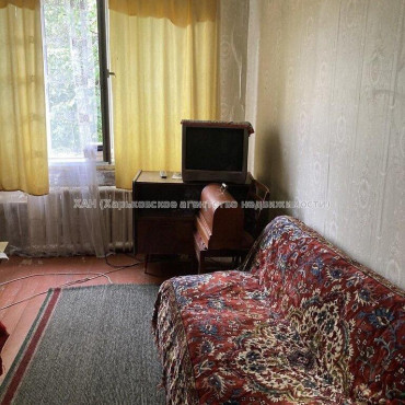 Продам квартиру, Михаила Комарова ул. , 2 кім., 47.90 м², косметический ремонт 