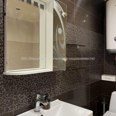 Продам квартиру, Александровский просп. , 3  ком., 67.90 м², авторский дизайн 