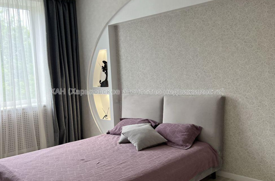 Продам квартиру, Александровский просп. , 3  ком., 67.90 м², авторский дизайн 