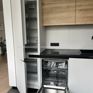 Продам квартиру, Александровский просп. , 3  ком., 67.90 м², авторский дизайн 