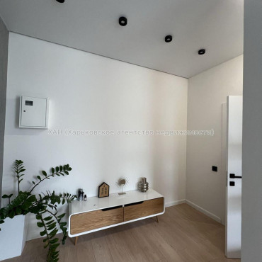 Продам квартиру, Александровский просп. , 3  ком., 67.90 м², авторский дизайн 