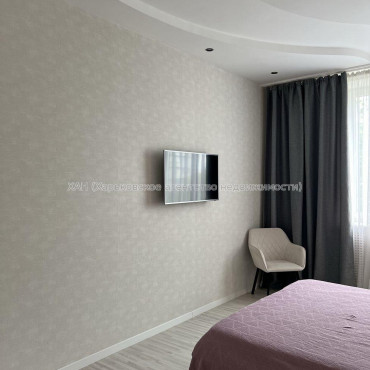 Продам квартиру, Александровский просп. , 3  ком., 67.90 м², авторский дизайн 