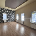 Продам будинок, 200 м², 5.50 соток, евроремонт 